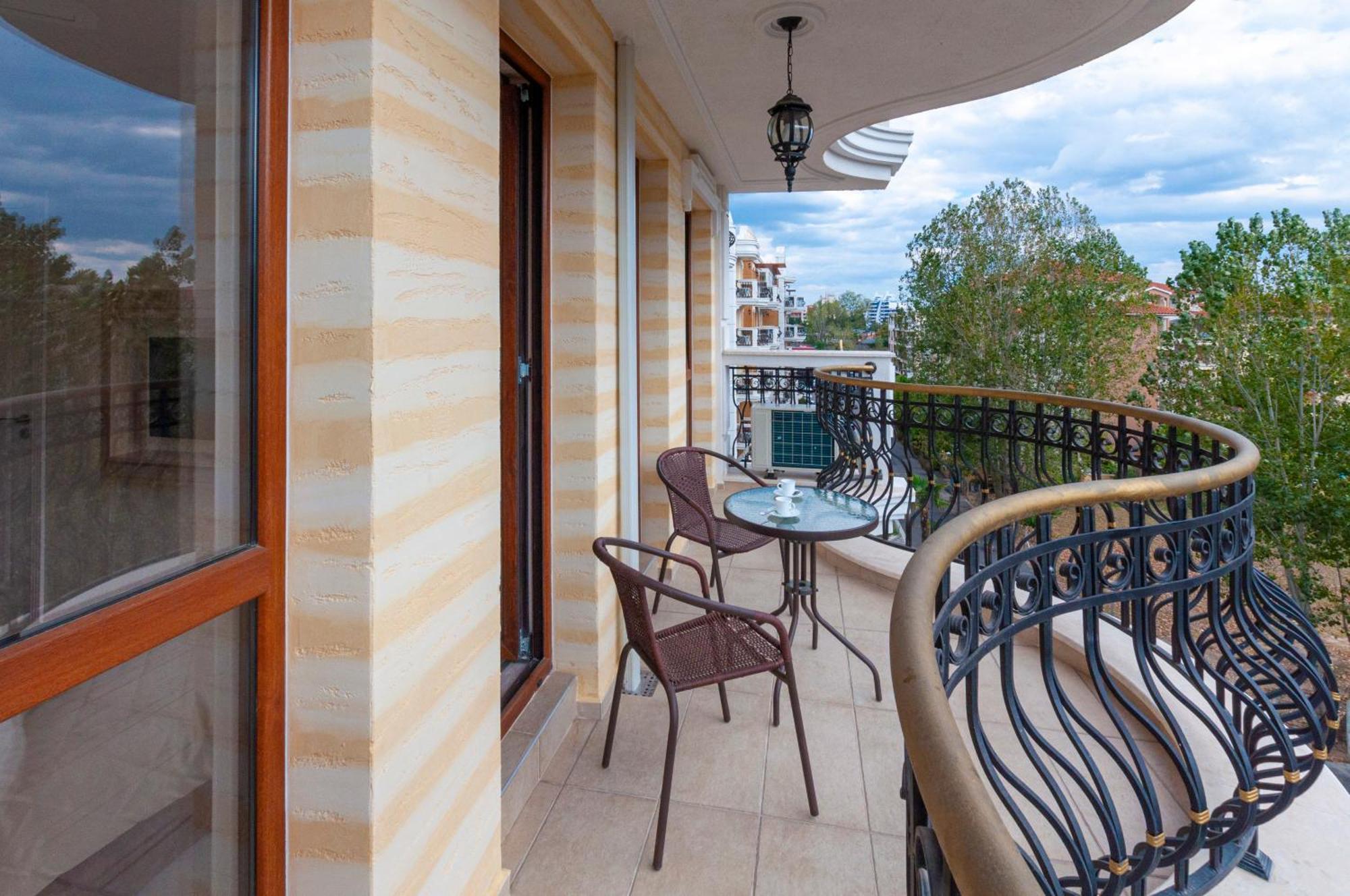 Harmony Suites Grand Resort Sunny Beach Exterior foto